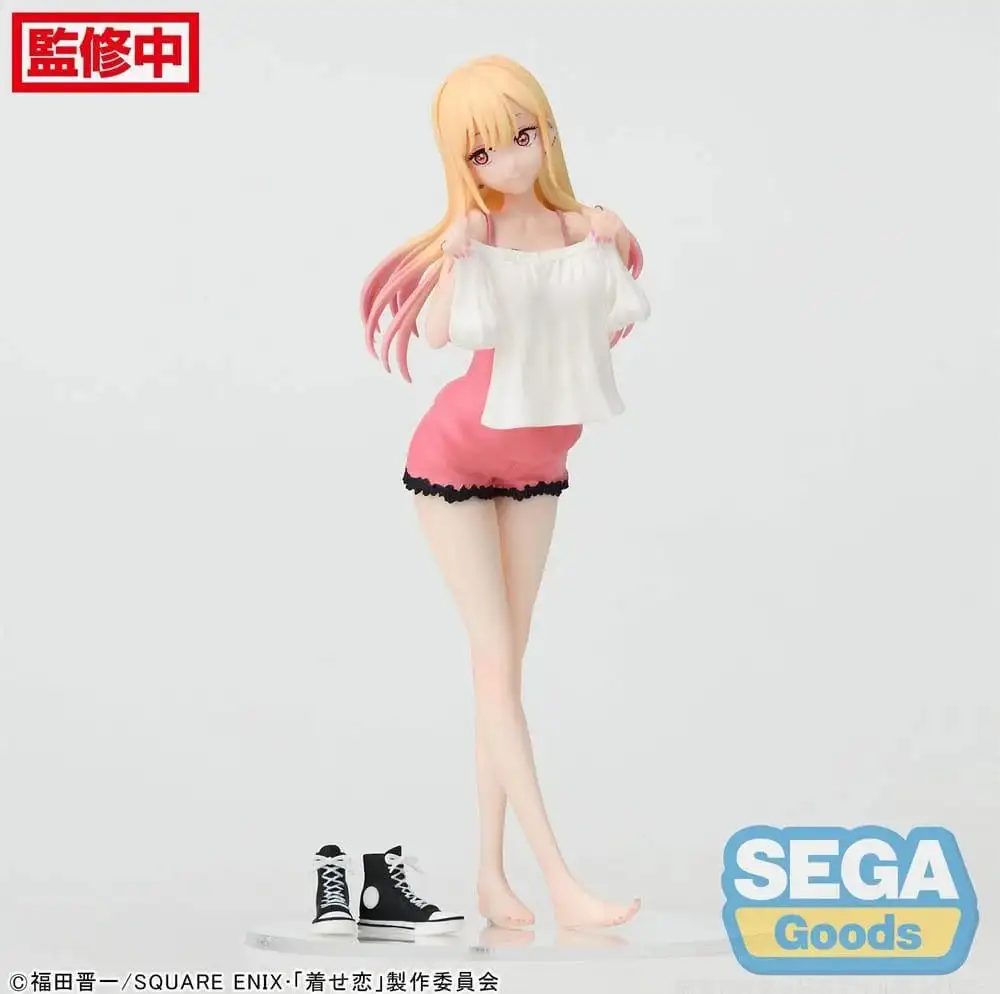 Figura Marin Kitagawa Trying On. My Dress-Up Darling