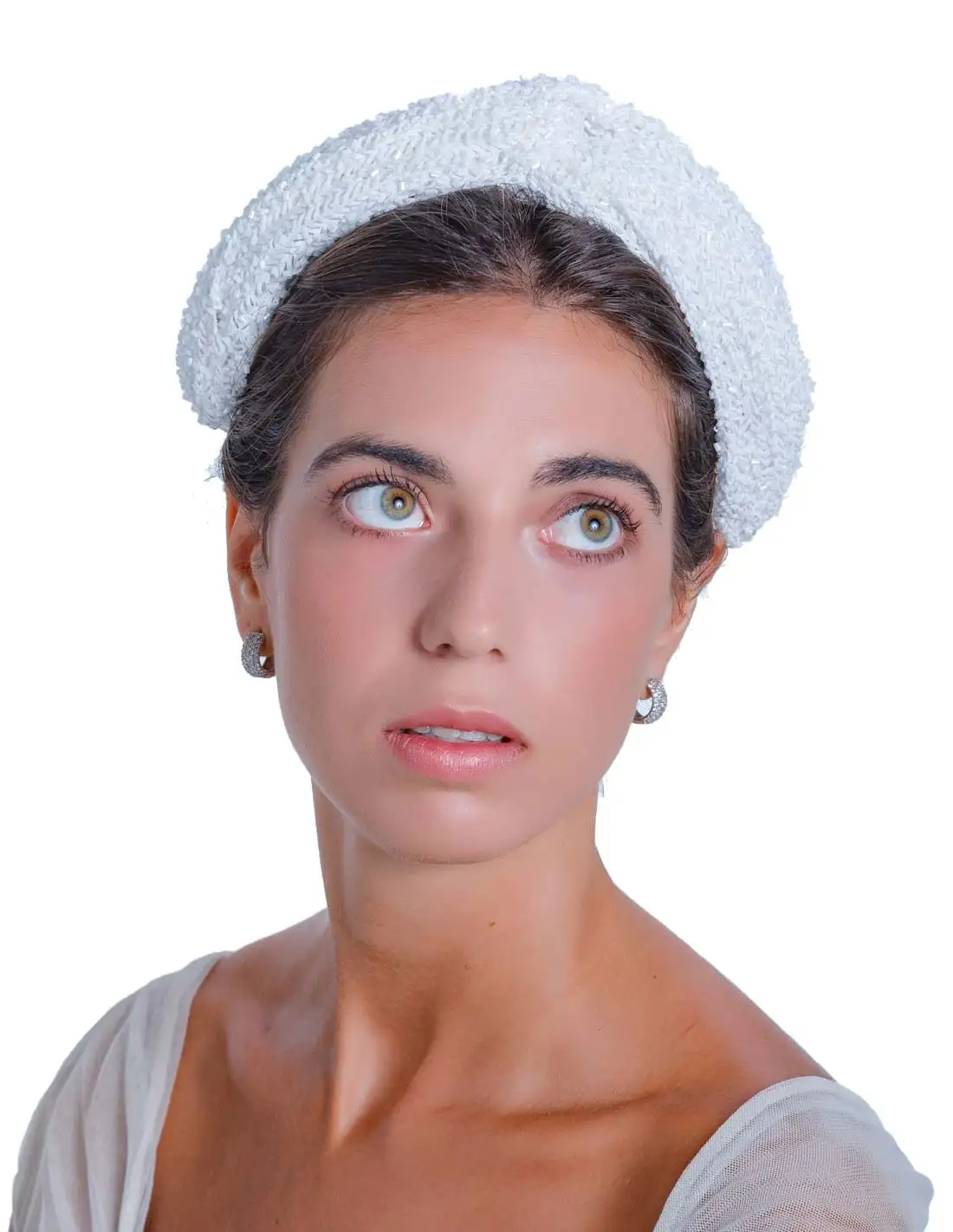 Tocado de novia blanco con pedrería