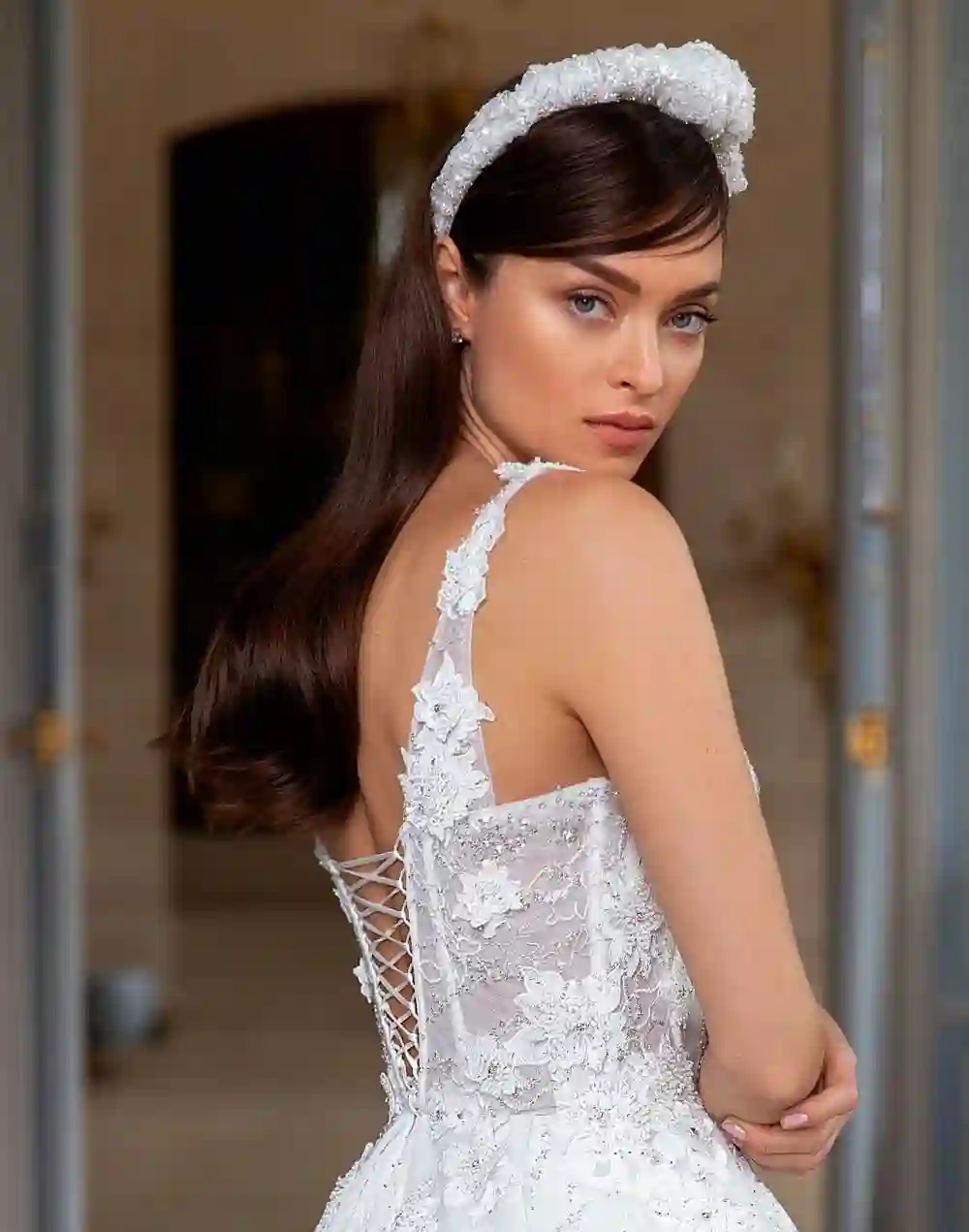 Diadema de novia marfil anudada con lentejuela mini