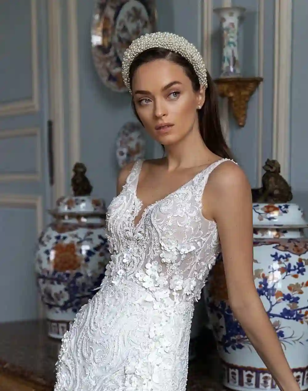 Diadema de fiesta adornada con perlas