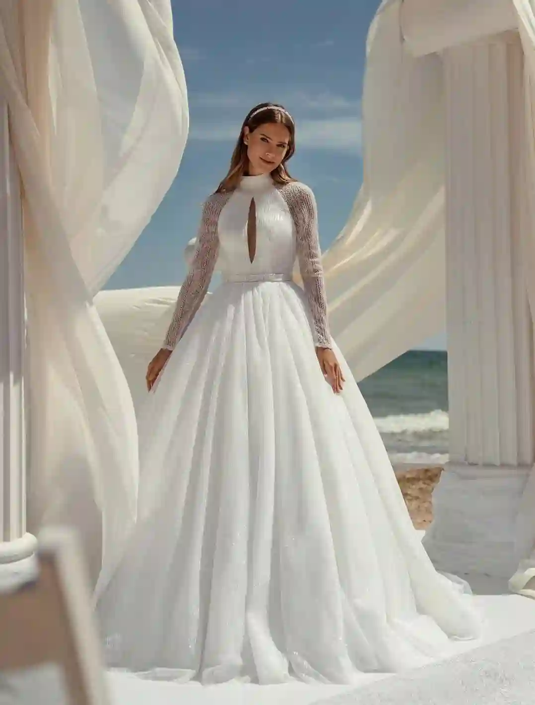 Princess and Open Halter Night Wedding Dress