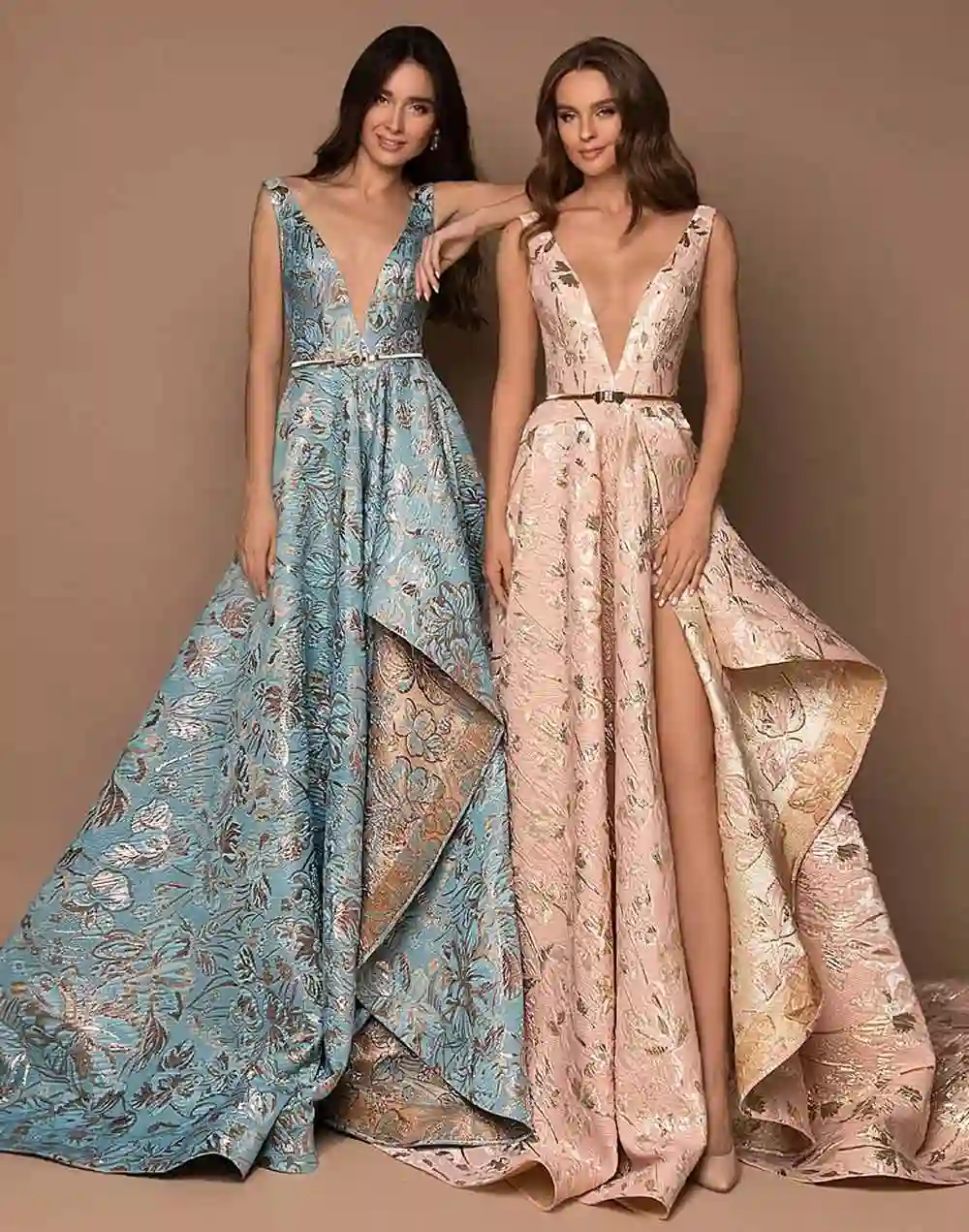 Vestido de fiesta largo con estampado jacquard y escote en pico