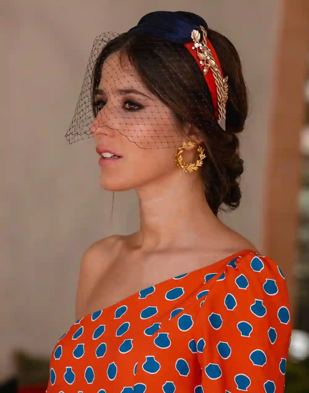 Diadema de fiesta con cordón de seda y aplicación joya