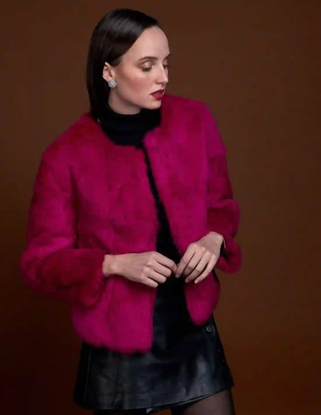 Chaqueta de pelo de conejo y cuello redondo