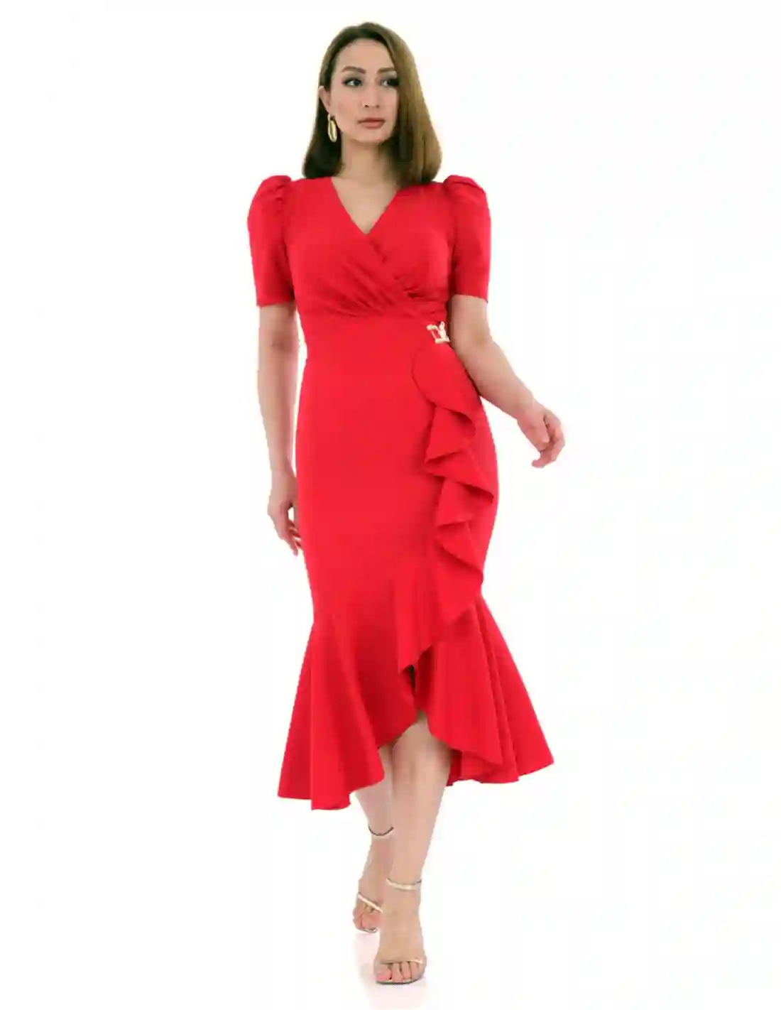 Vestido de cóctel con manga corta y volante lateral