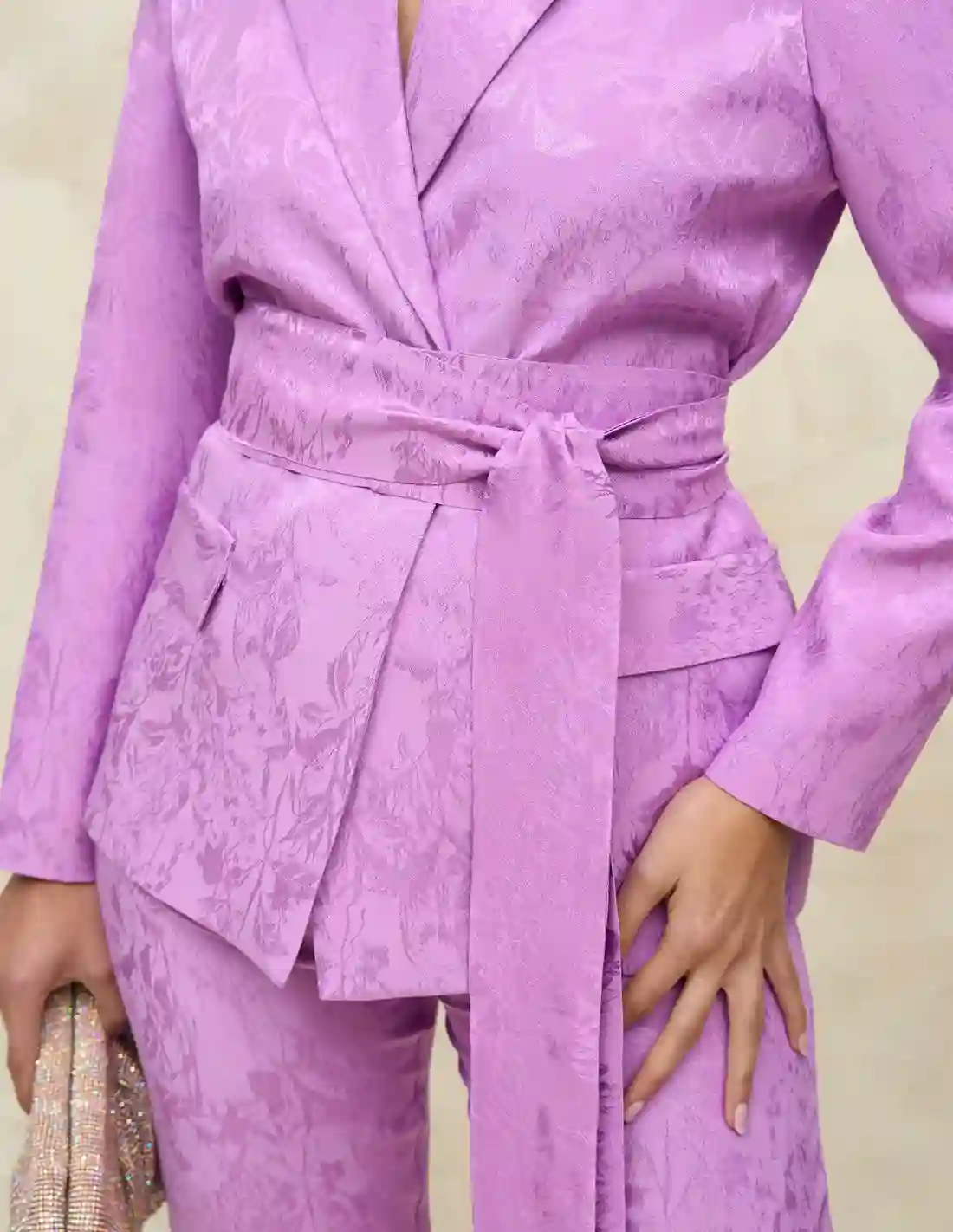 Chaqueta de fiesta estilo blazer con cinturón lazada
