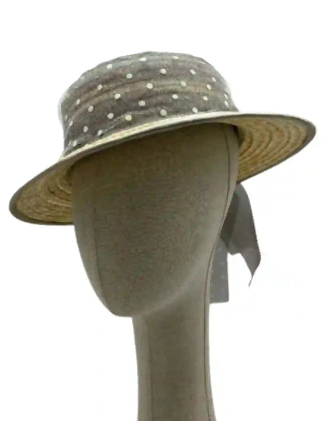 Canotier de novia con tul de plumeti