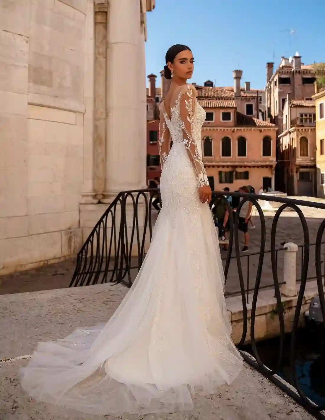Vestido de novia largo con manga larga efecto tatuaje de encaje