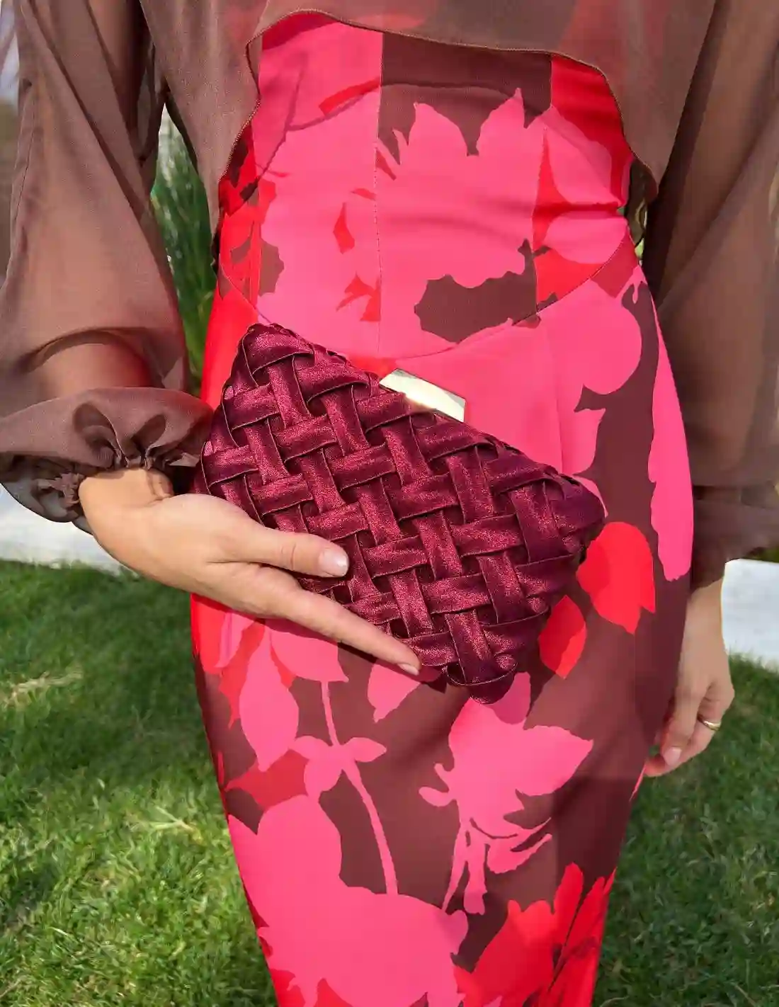 Bolso de fiesta de raso trenzado para invitada