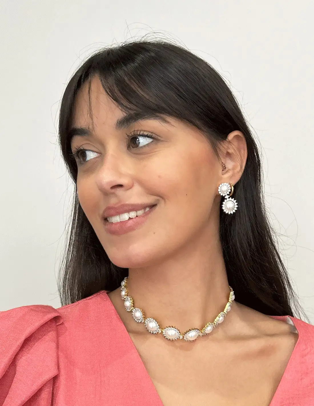 Choker de perlas y cristales