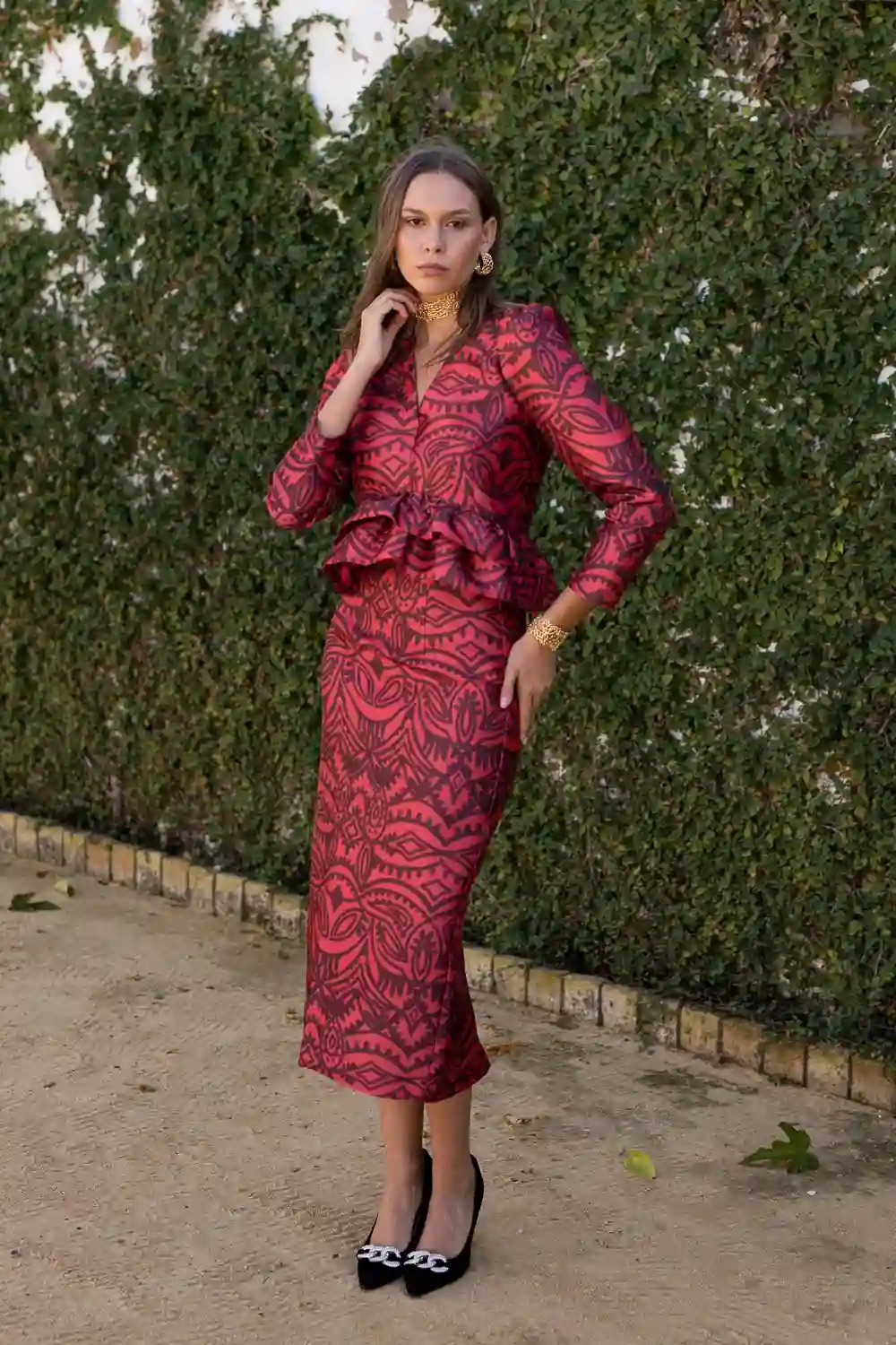 Falda lápiz estampado roja con abertura trasera