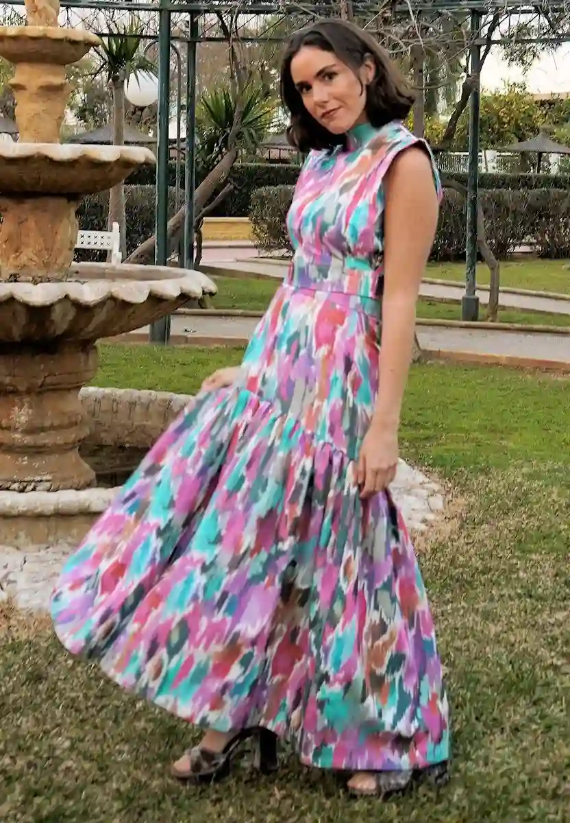 Falda larga de vuelo con estampado multicolor