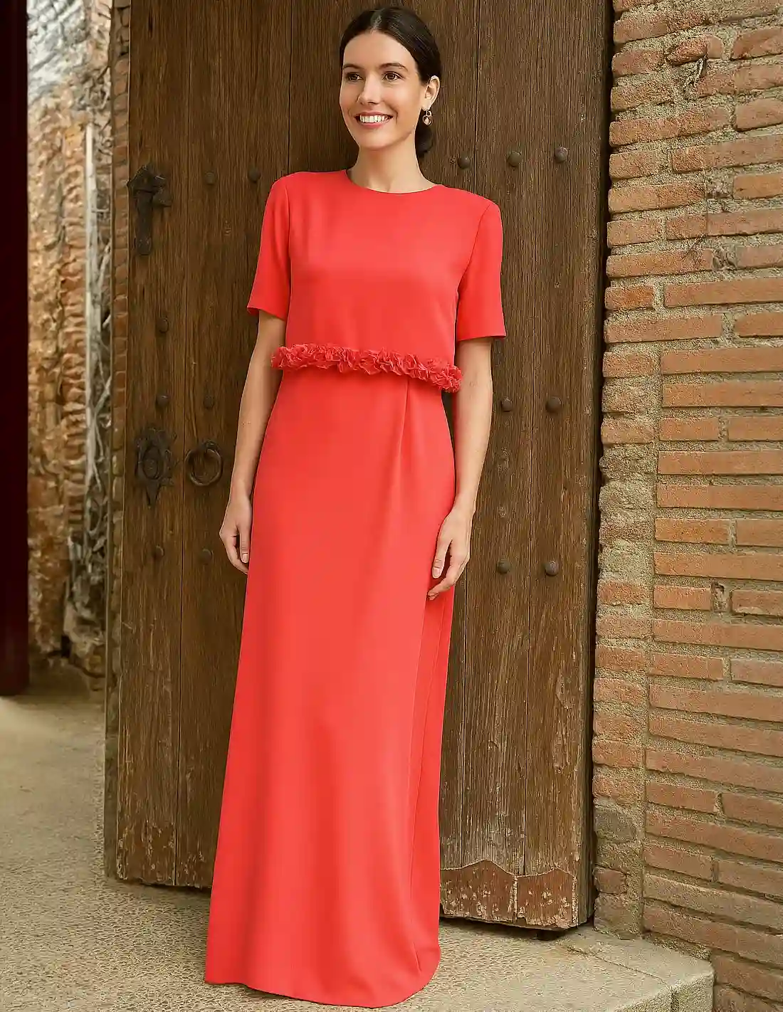 Vestido de fiesta largo de tirante ancho con sobrecamisa