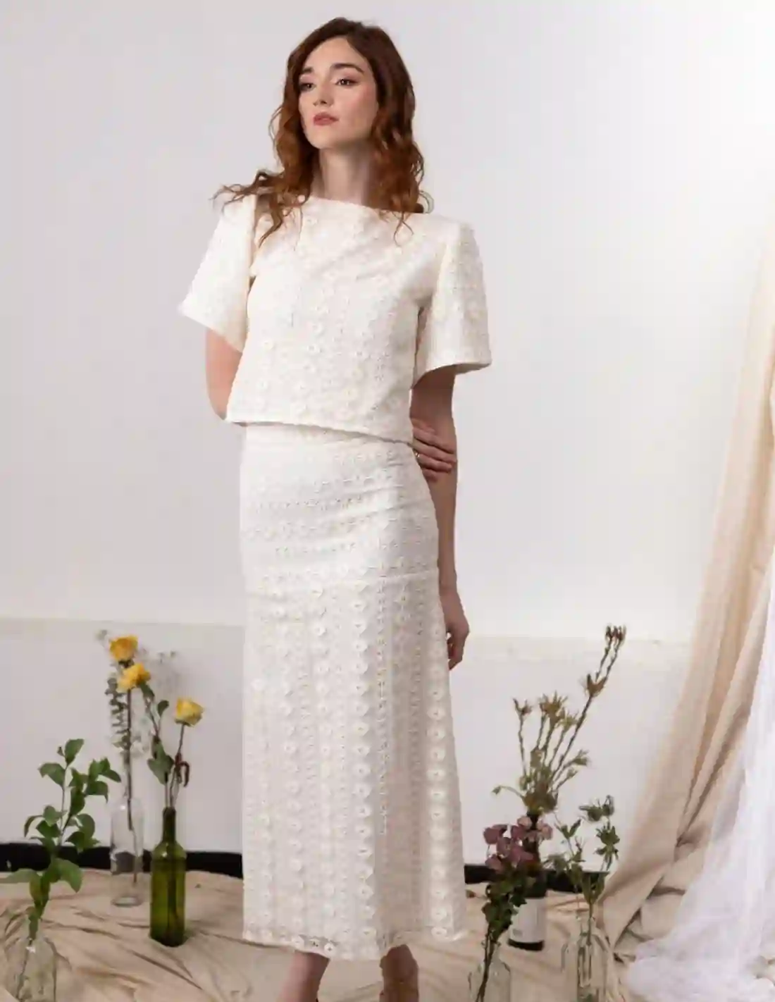 Falda midi evasé de macramé marfil