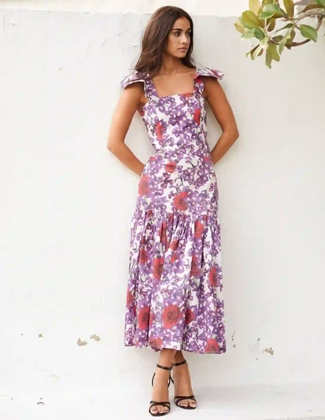 Falda midi estampado floral con maxi volante