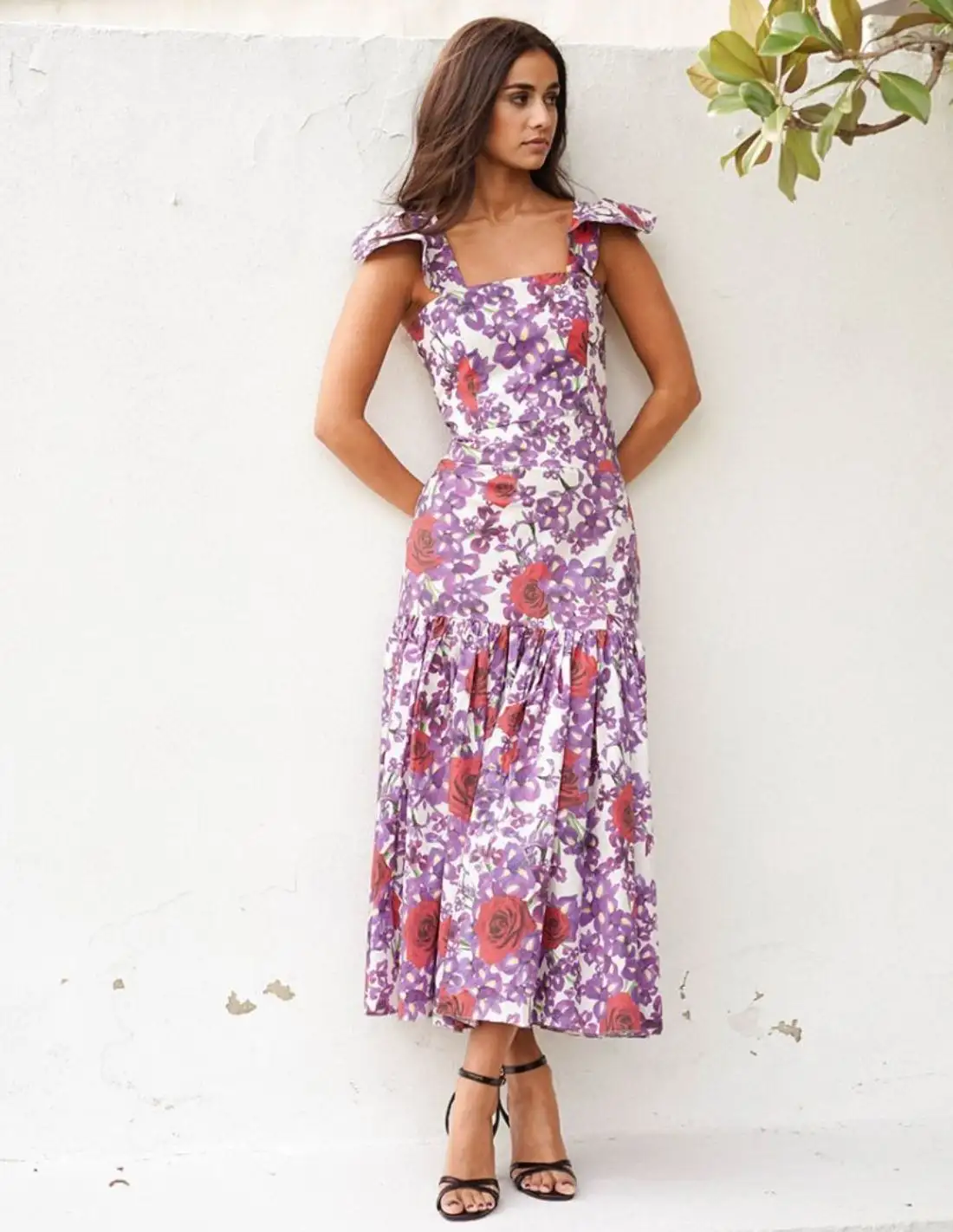 Falda midi estampado floral con maxi volante