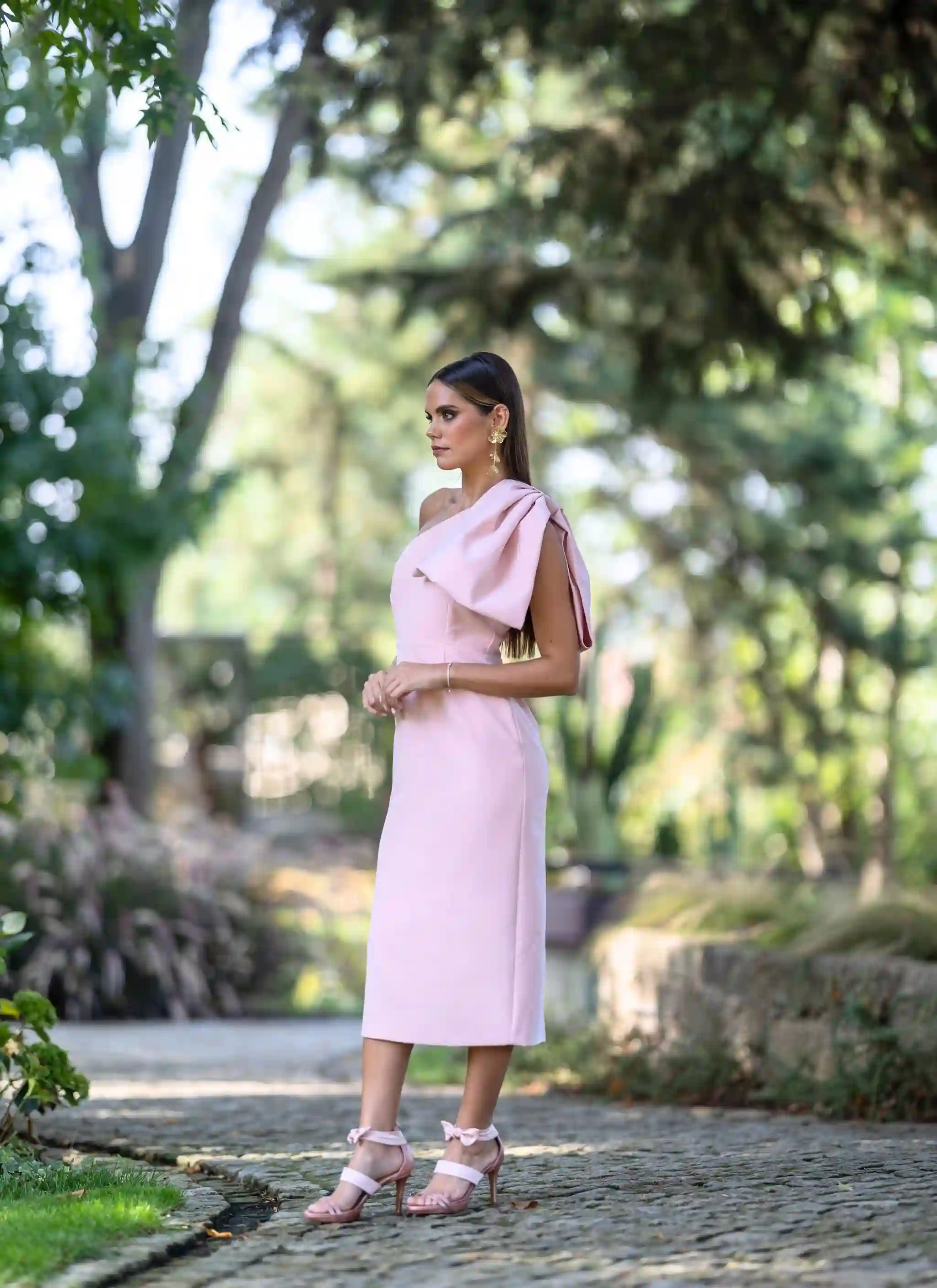 Pink midi dress with sleeve