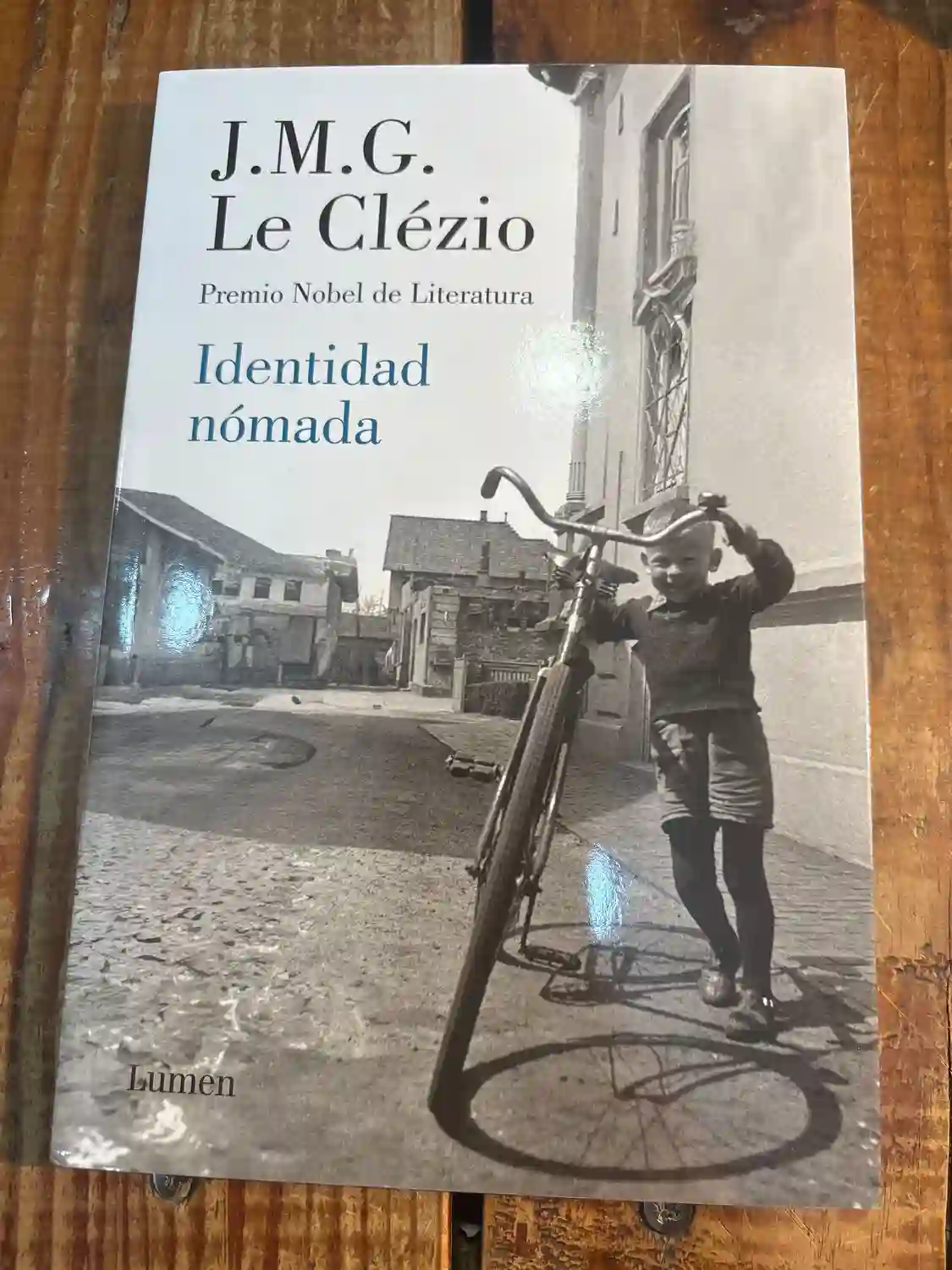 Identidad nómada / Nomadic Identity (Spanish Edition) Le Clézio, Jean-Marie Gustave