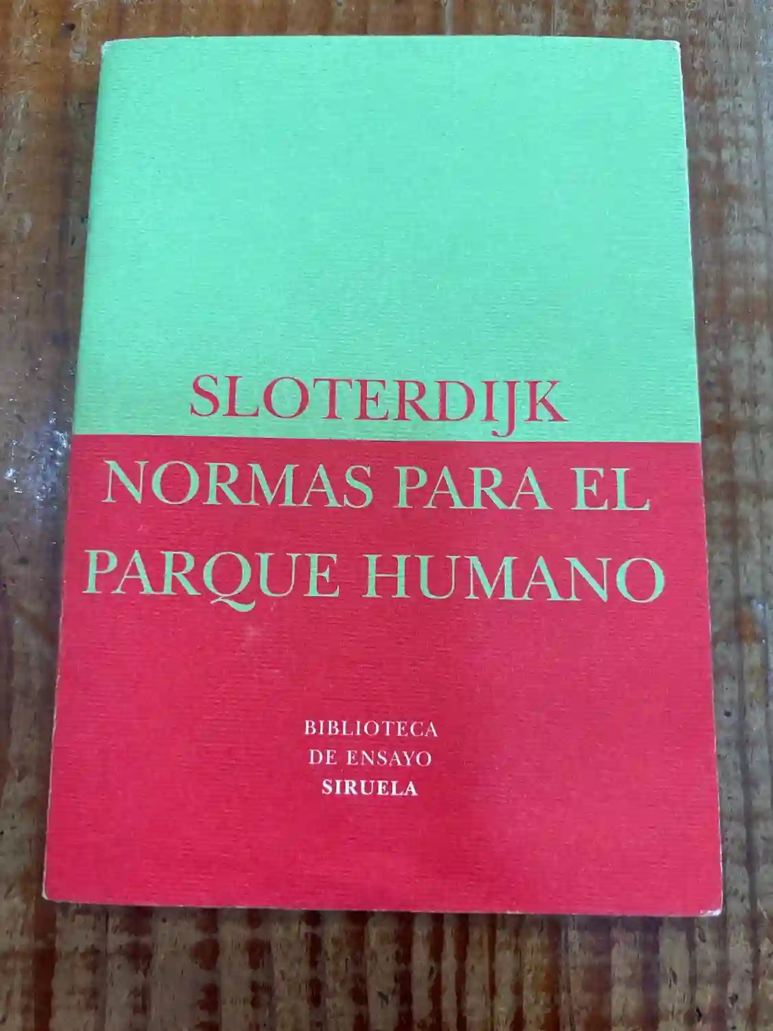 Normas para el parque humano: Una respuesta a la Carta sobre el humanismo de Heidegger (Biblioteca De Ensayo: Serie Menor) (Spanish Edition)