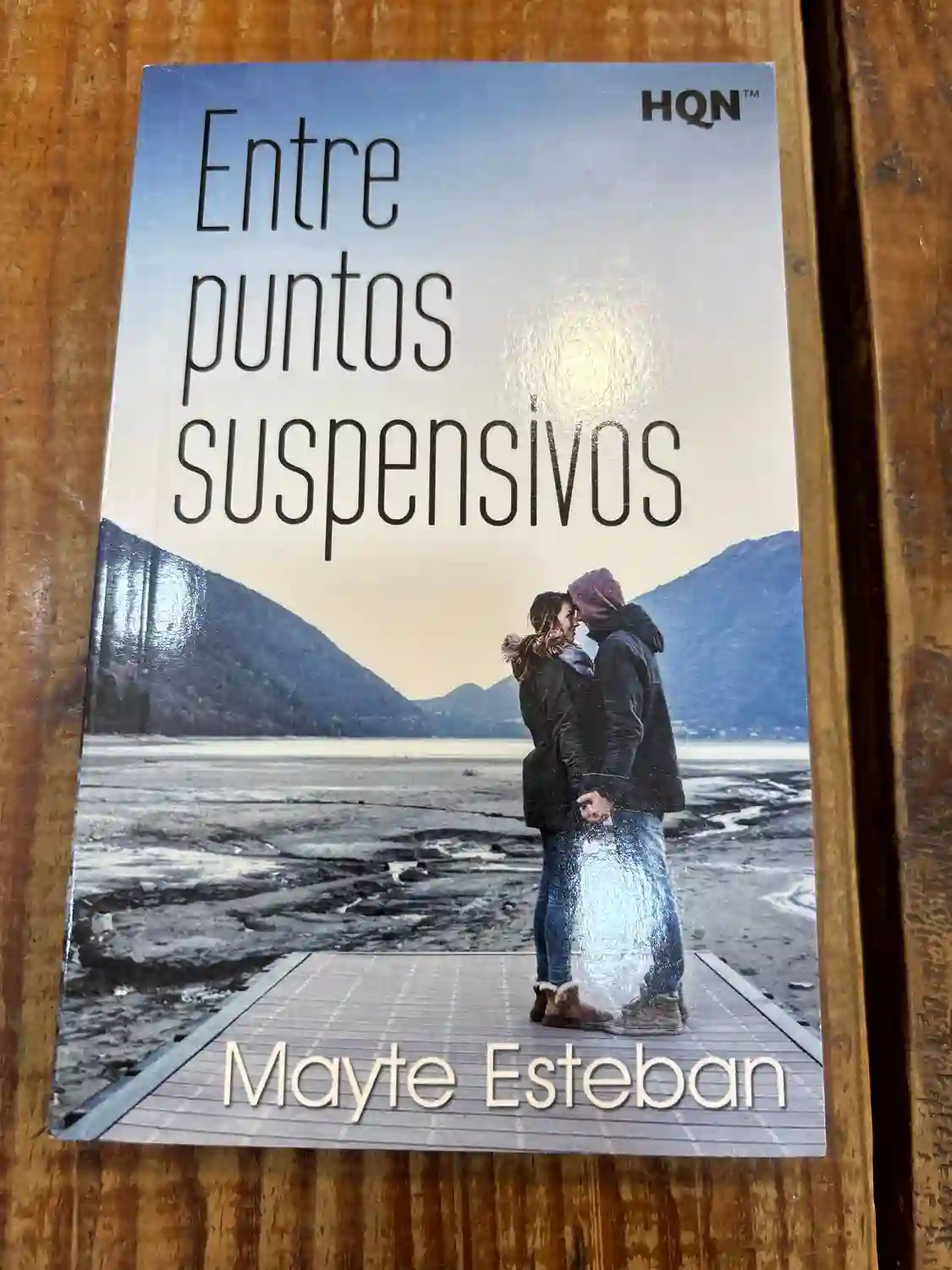 Entre puntos suspensivos (Spanish Edition)