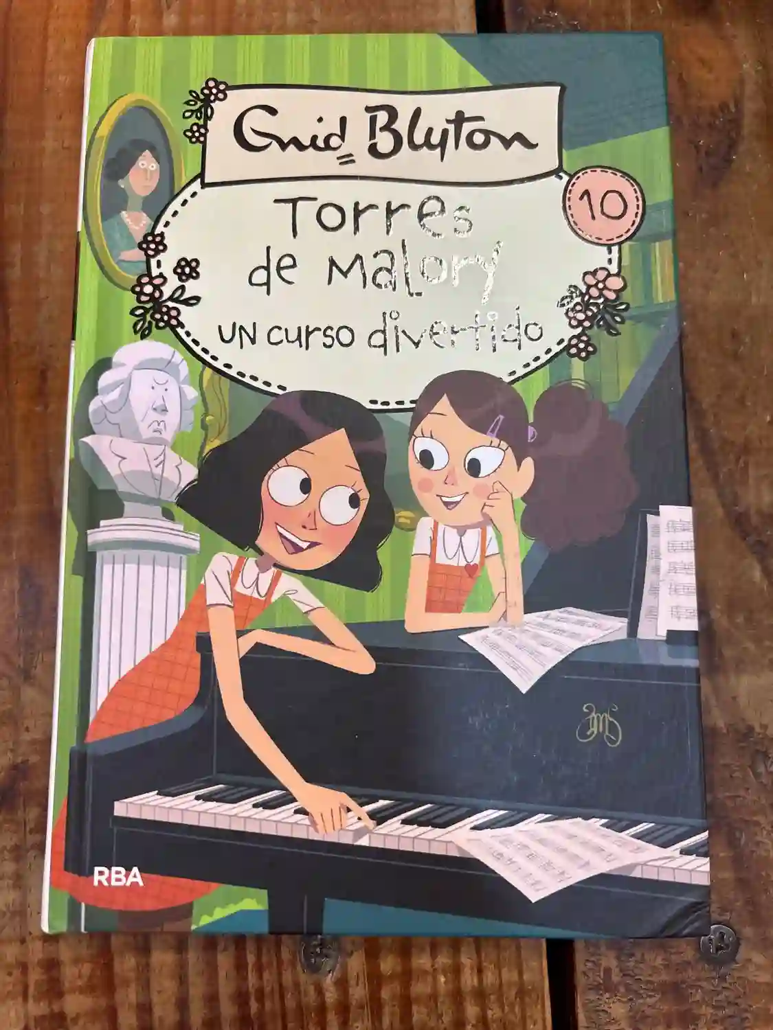 Torres de Malory 10 - Un curso divertido TRSA