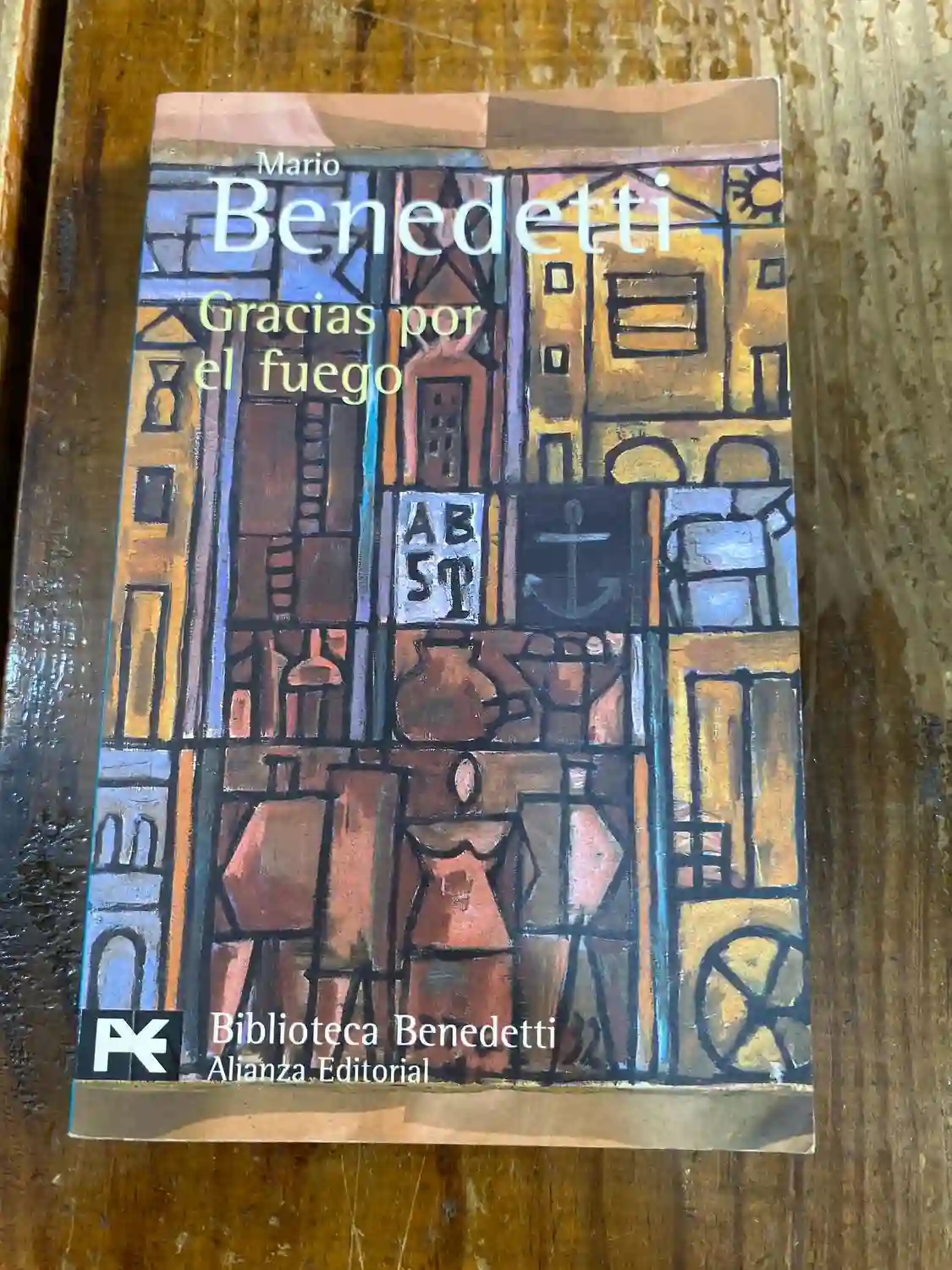 Gracias por el fuego (El Libro De Bolsillo) (Spanish Edition)