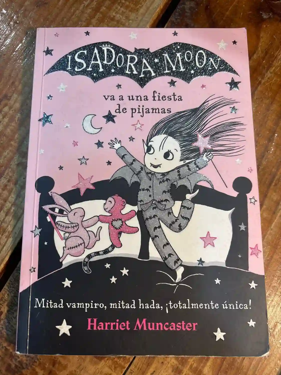 Isadora Moon va a una fiesta de pijamas TRSA