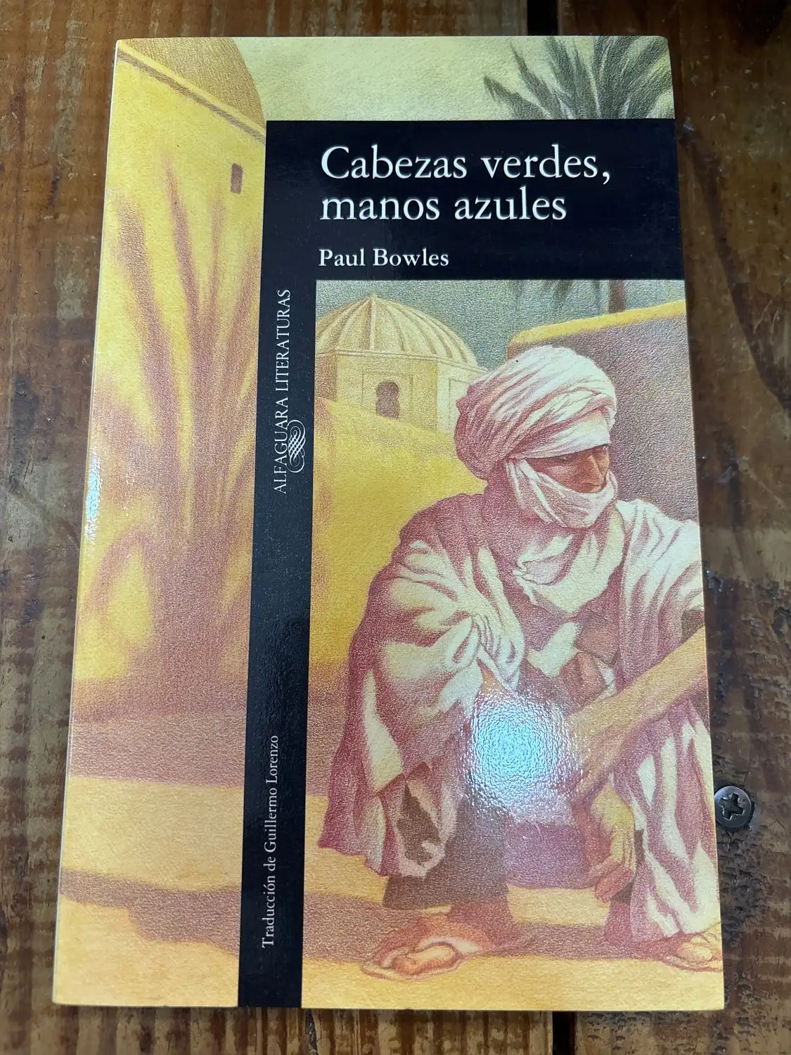 Cabezas verdes, manos azules (LITERATURAS) (Spanish Edition)