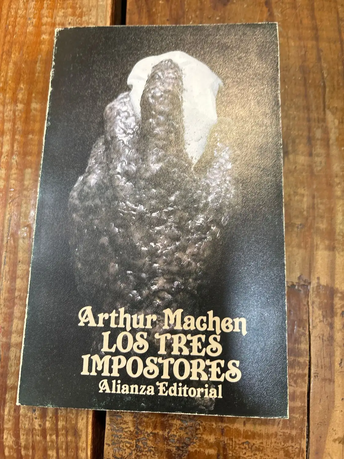 Tres Impostores, Los (Spanish Edition) TRS