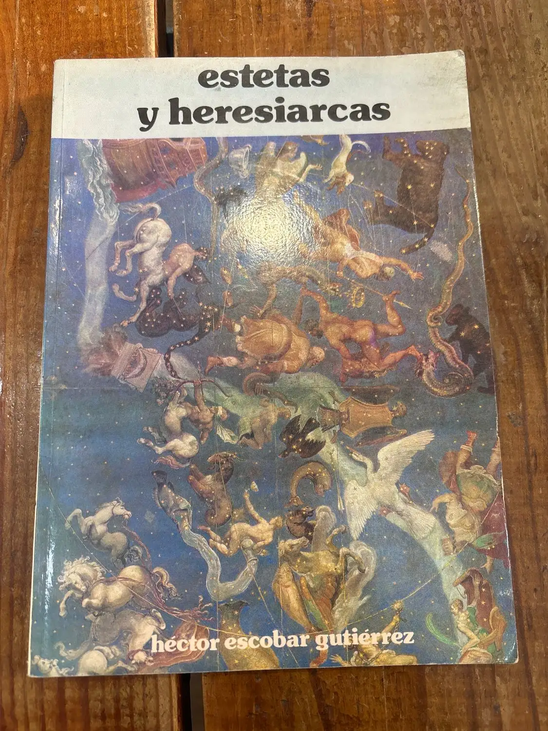 ESTETAS Y HERESIARCAS
