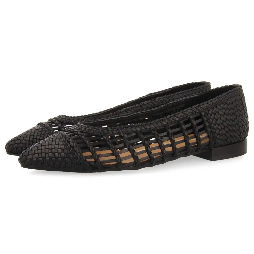 GIOSEPPO SAGADA Por Atelier Bailarina Negro