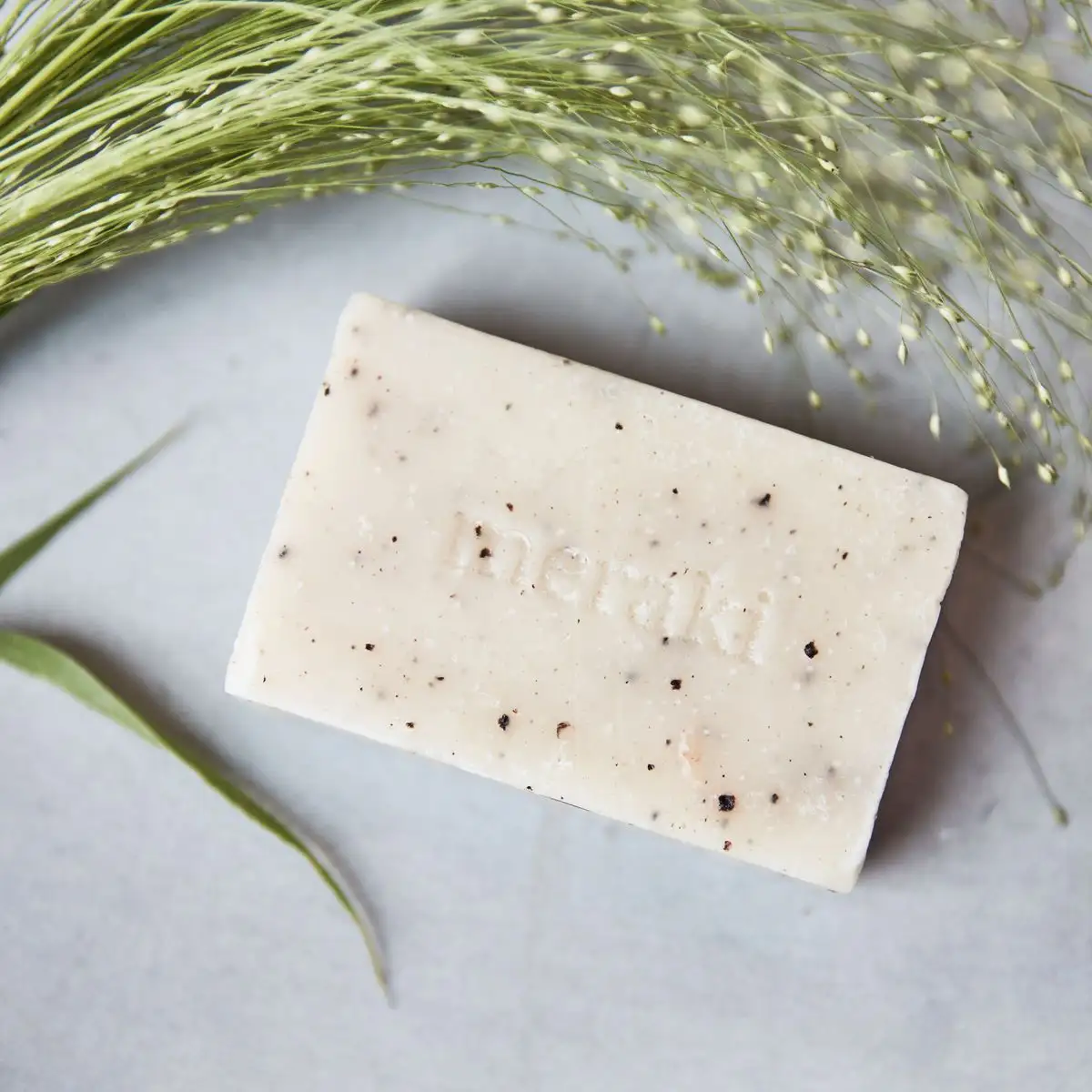 JABÓN DE MANOS EXFOLIANTE DE SÉSAMO 100G - Imagen 3