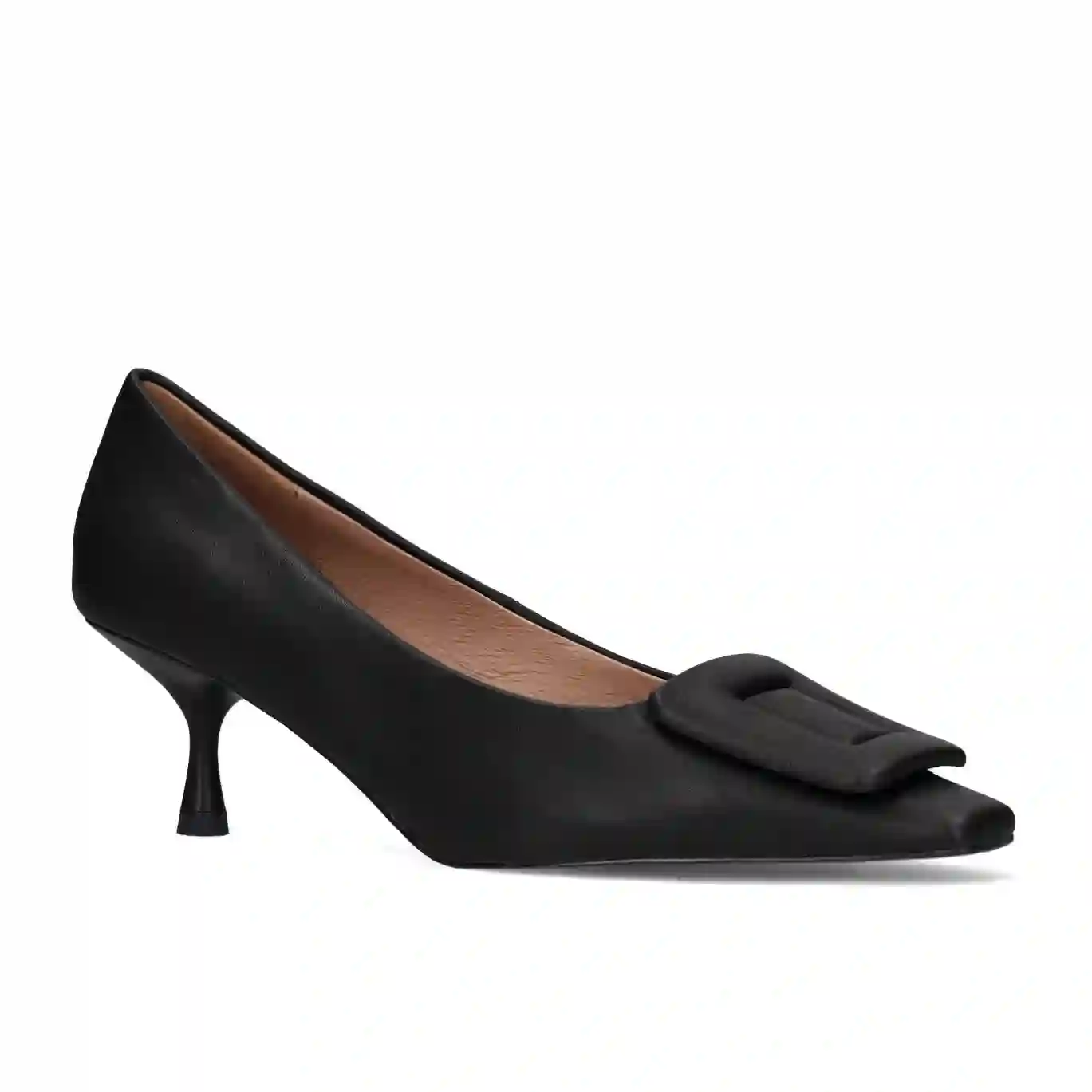 BIBI LOU STUTTGART Por Atelier Salón Negro
