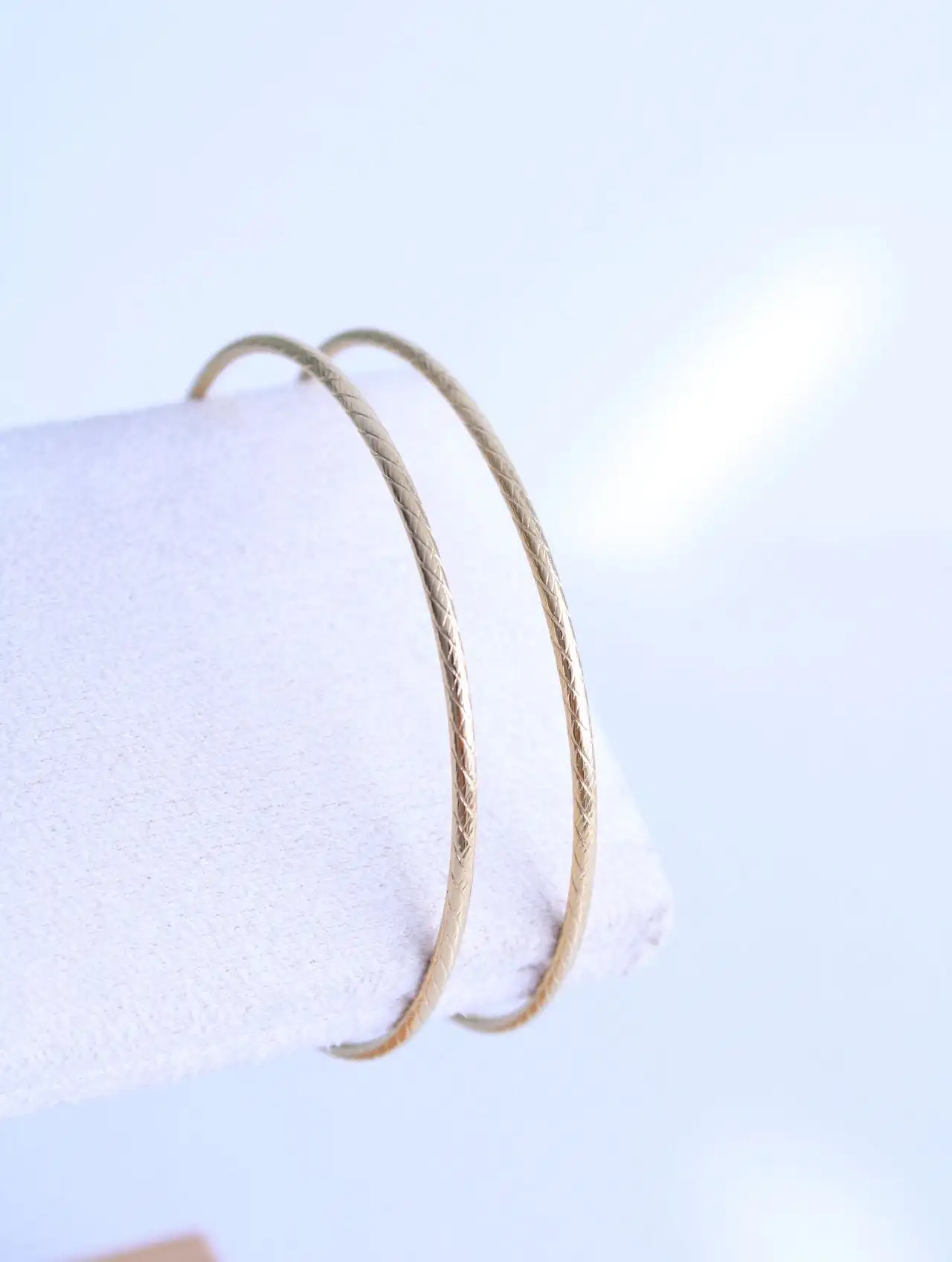 Pulsera Aro Brazalete esclava 2mm con Textura - Imagen 6