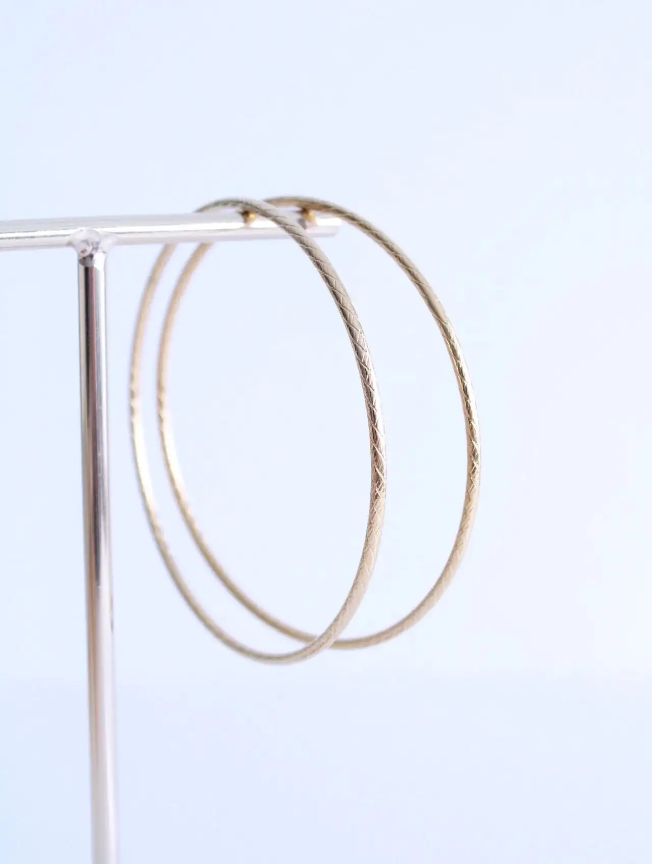 Pulsera Aro Brazalete esclava 2mm con Textura - Imagen 5