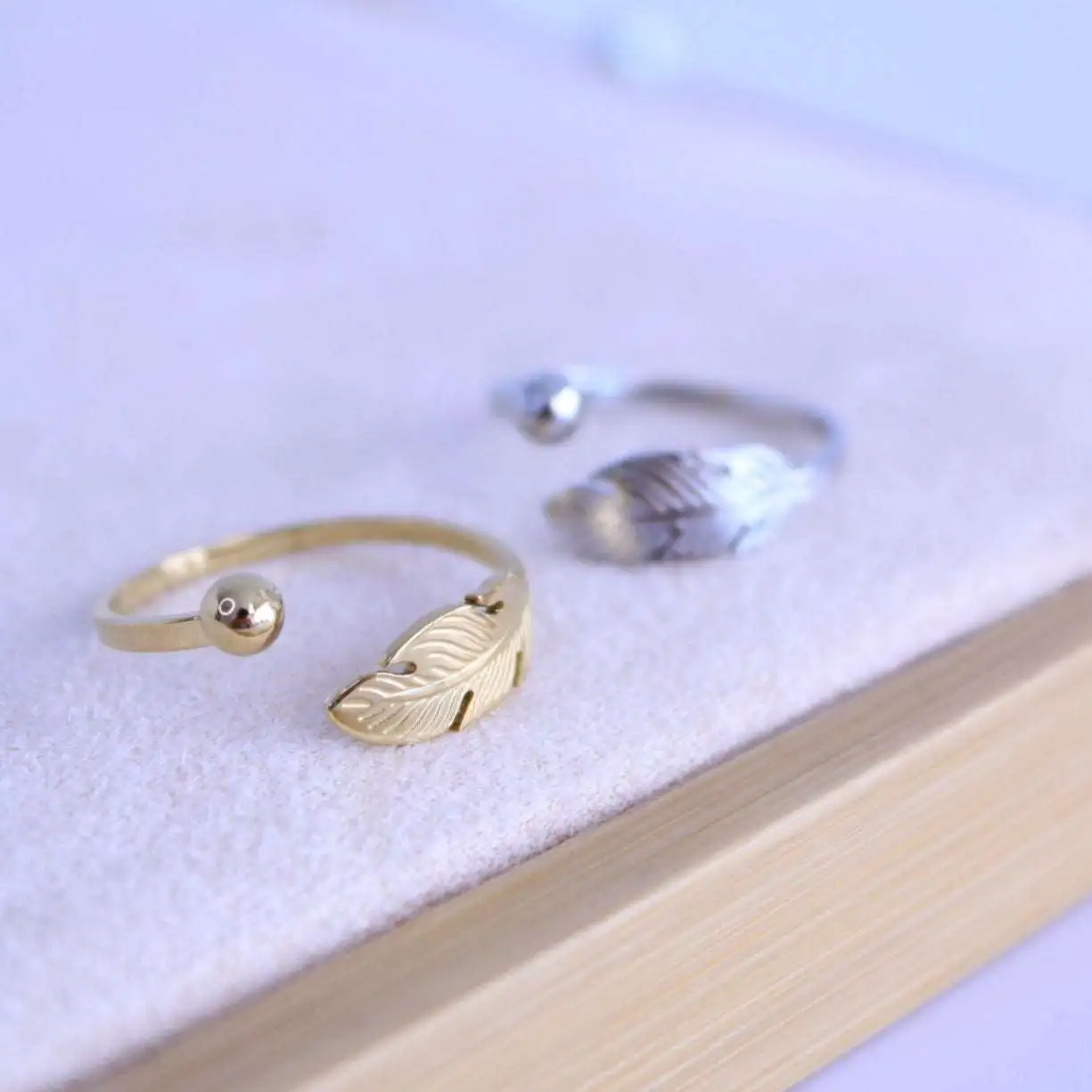 Anillo Pluma y Bola