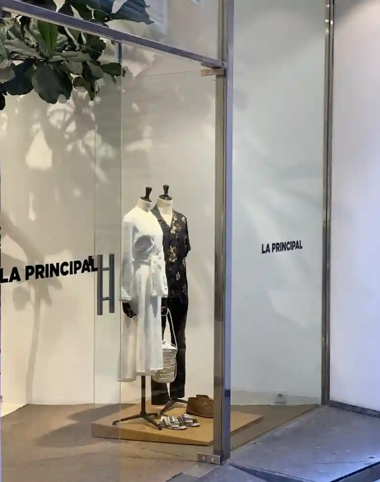 Store image 1