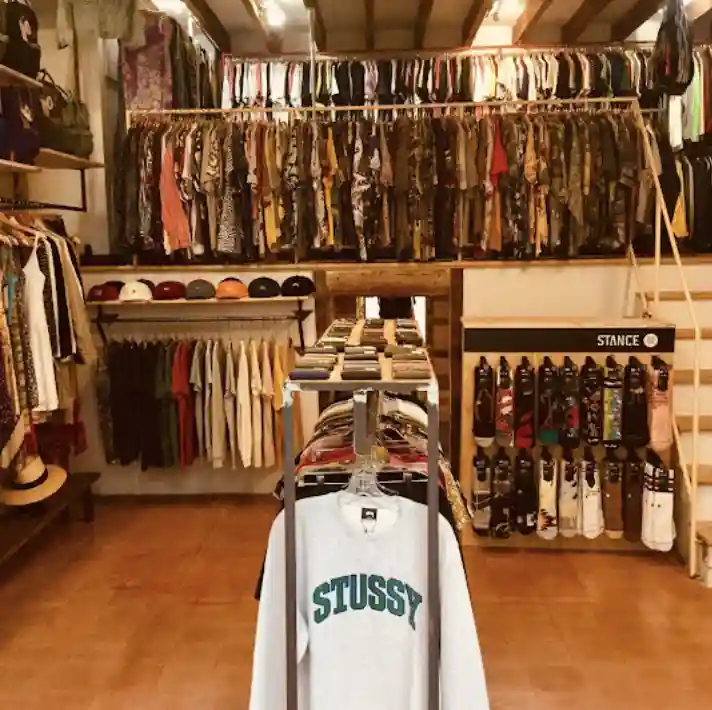 Store image 1