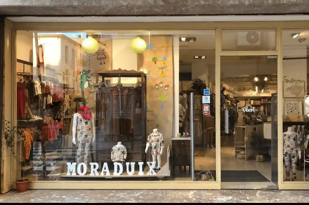 Store image 1