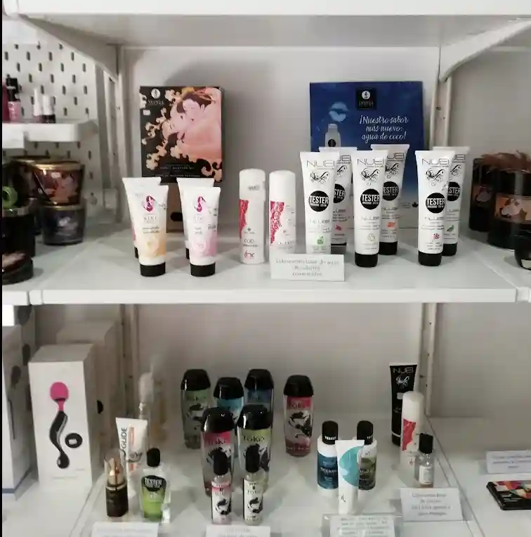 Store image 1