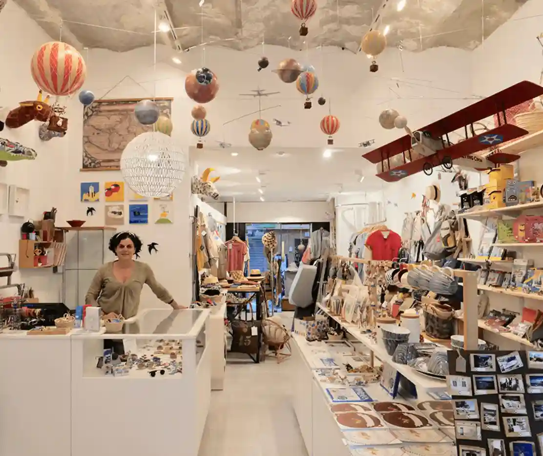 Store image 1