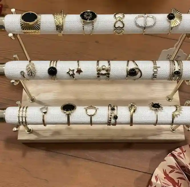 Store image 1