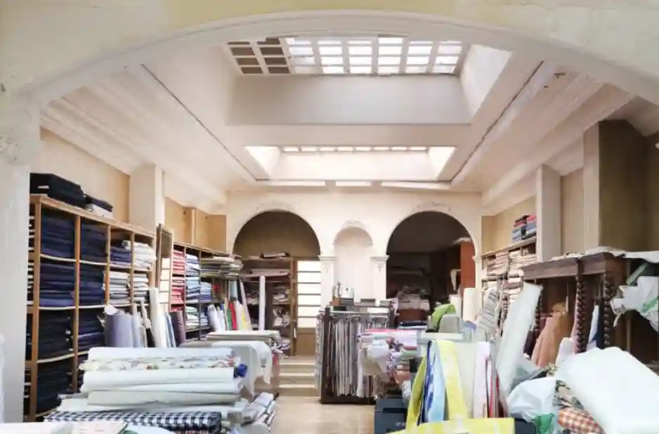 Store image 1