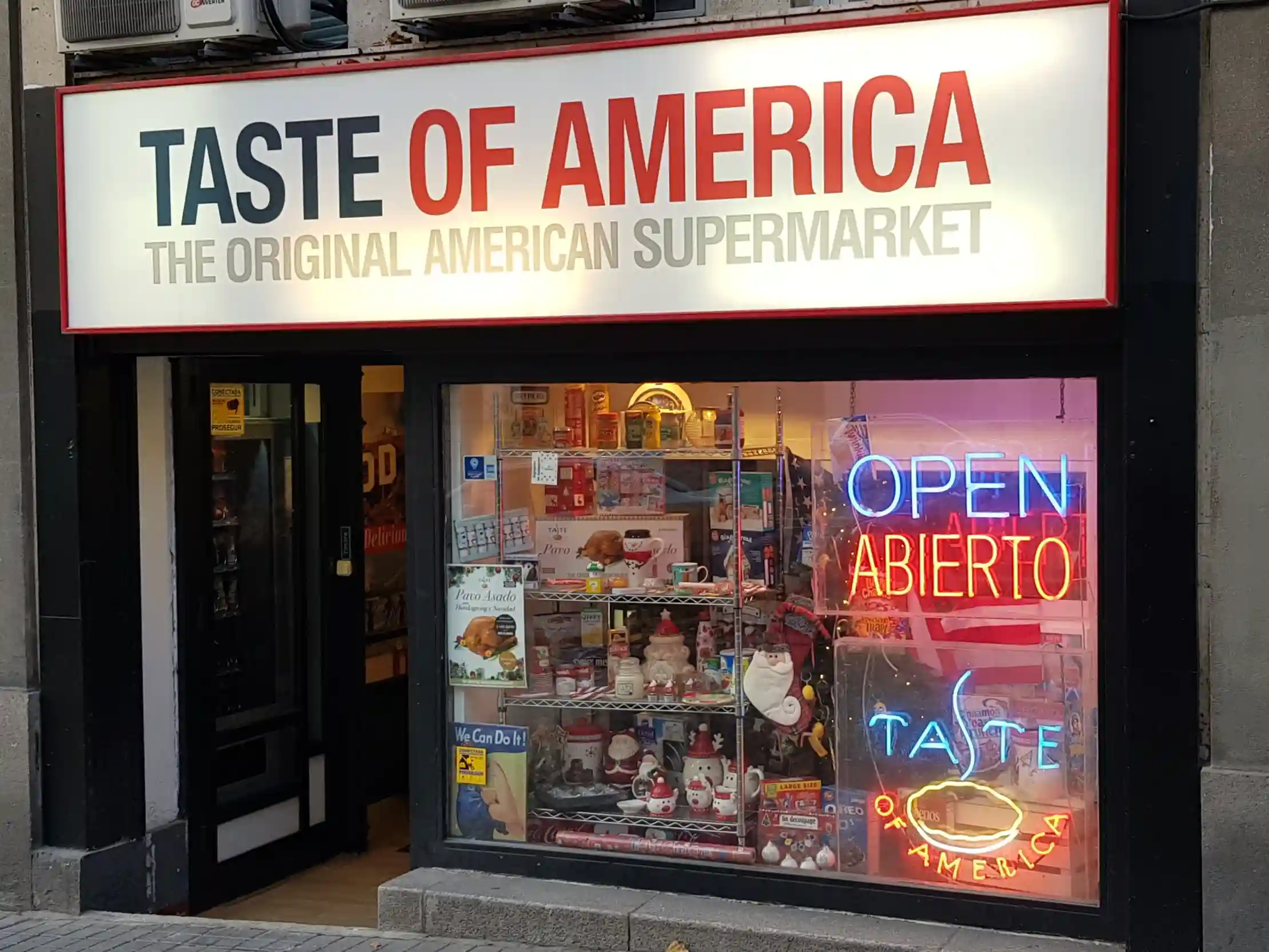 Store image 1