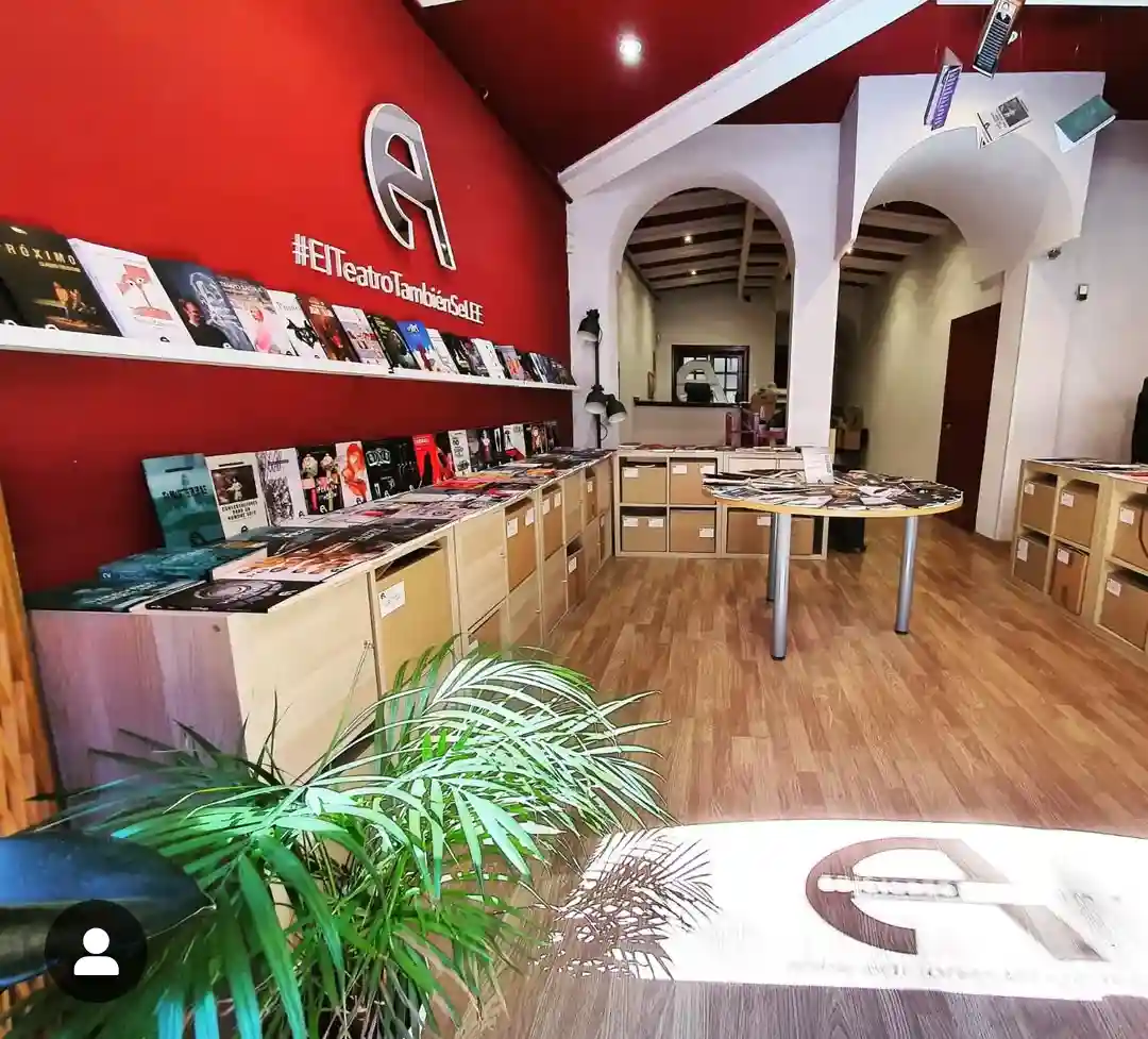 Store image 1