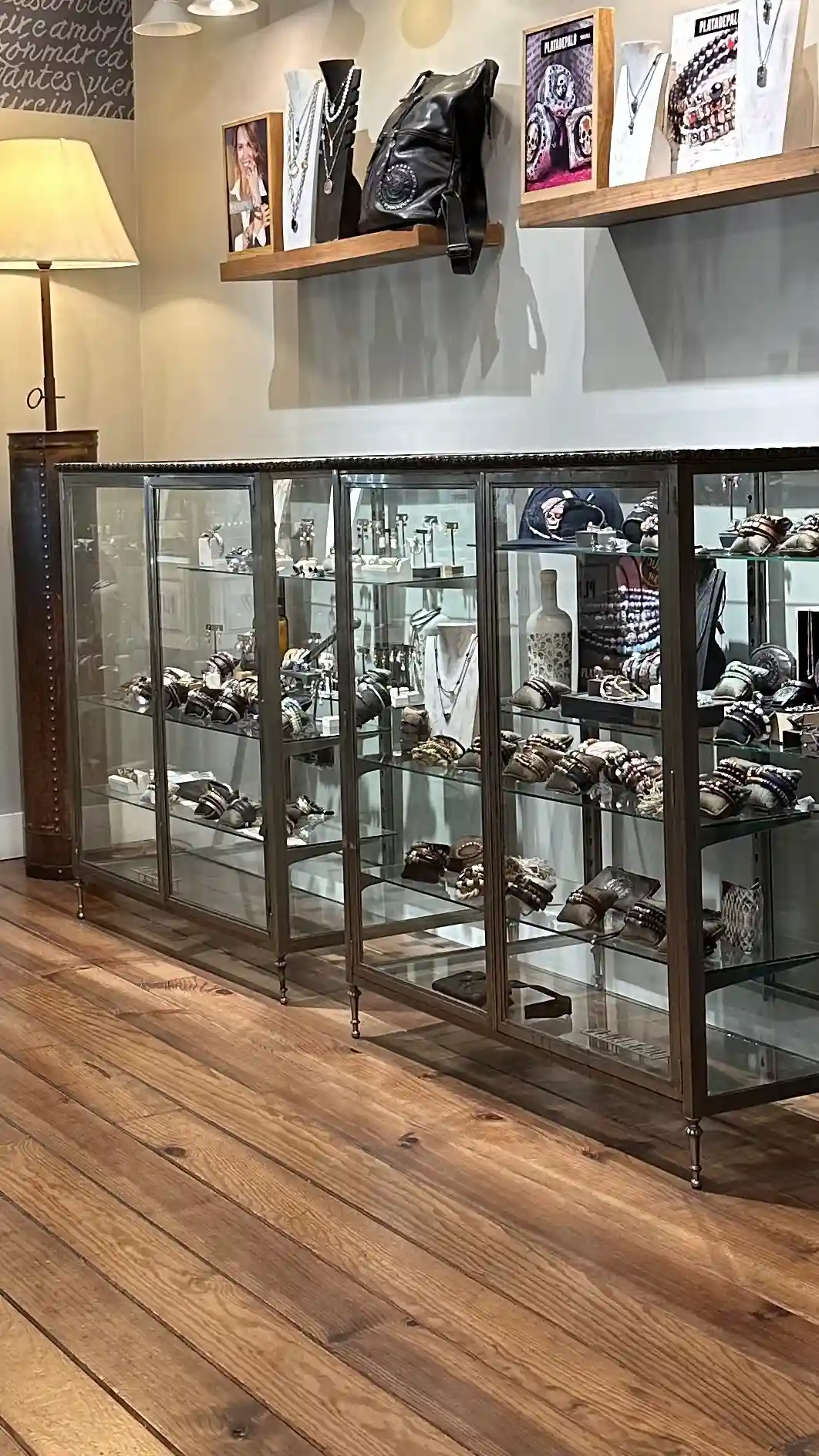 Store image 1