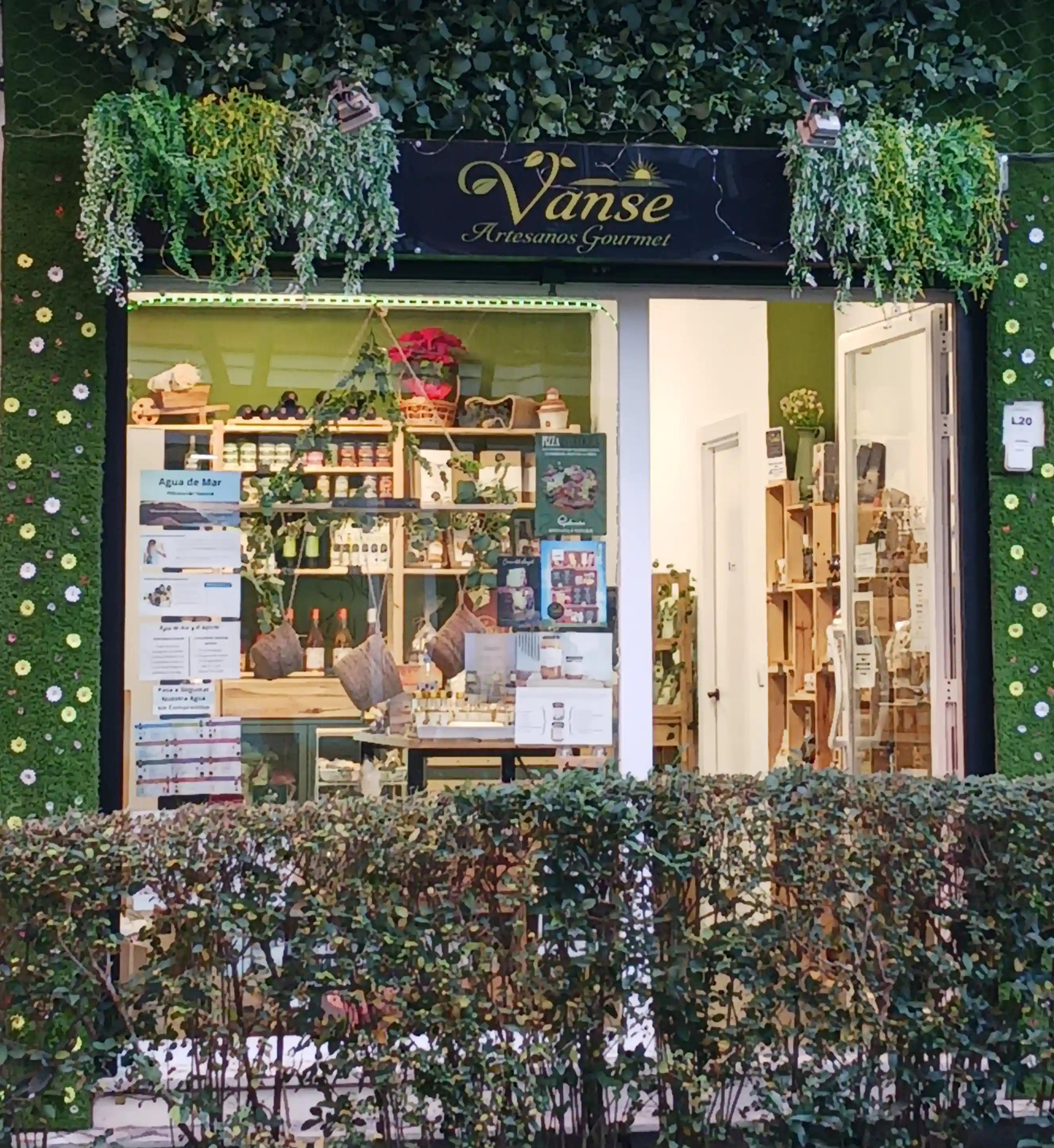 Store image 1
