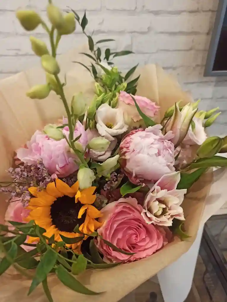 Store image 1