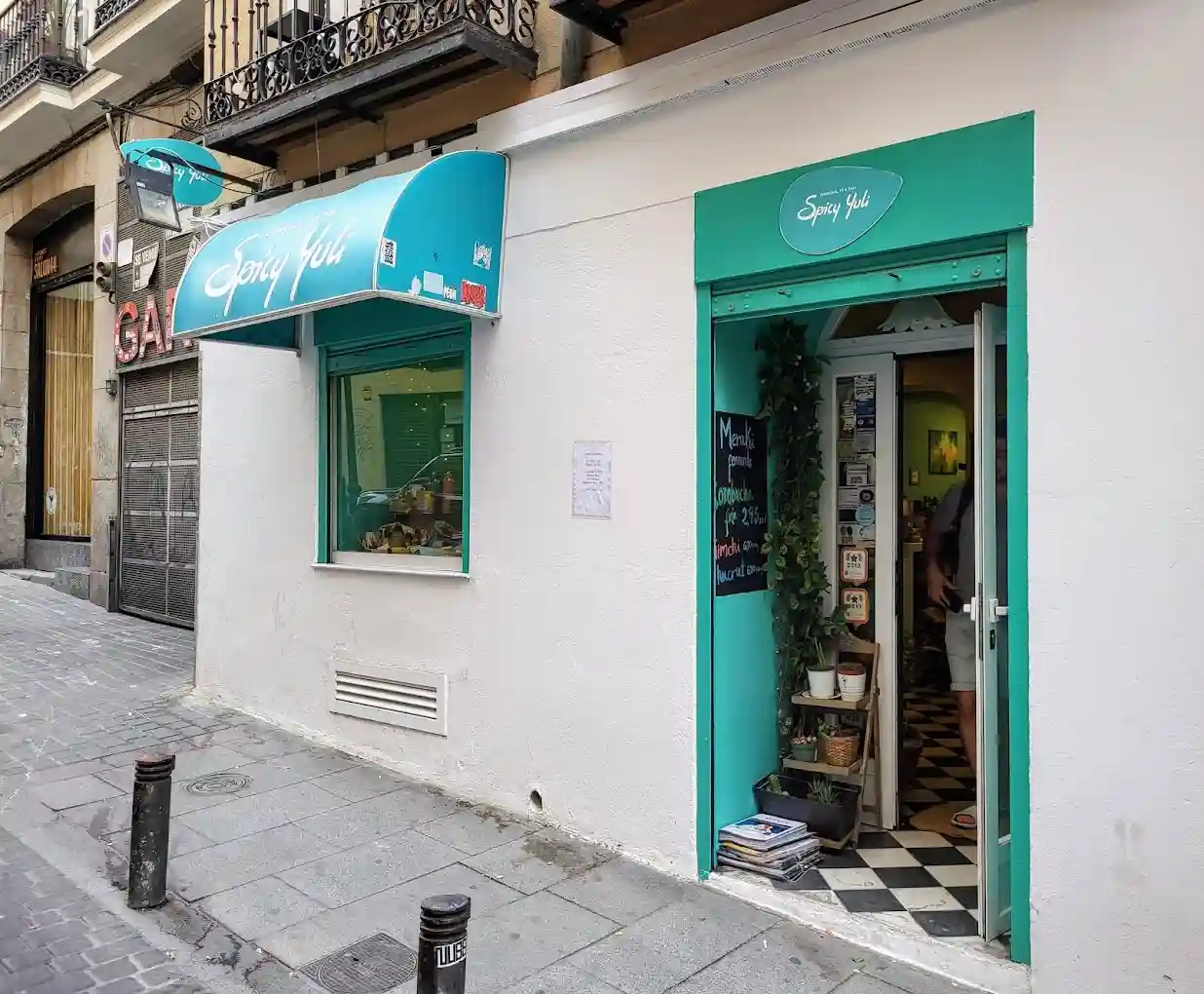 Store image 1