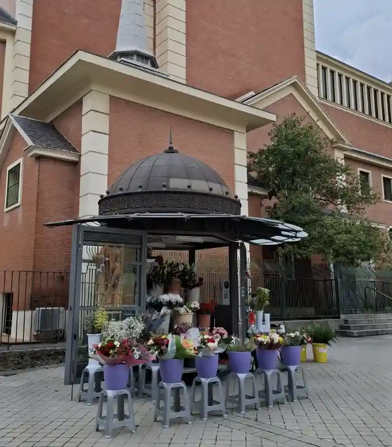 Store image 1
